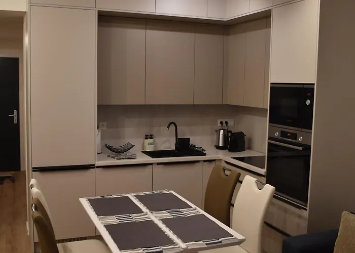Elegant Near Downtown Appartement *